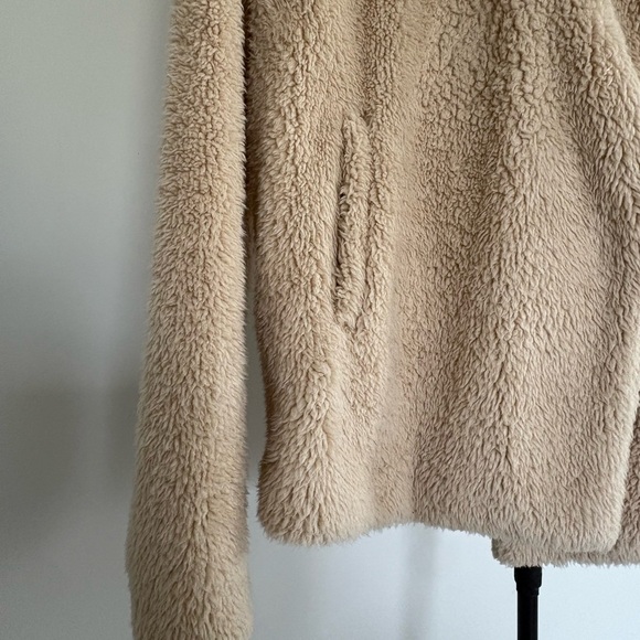 Aakaa Women's Cream Teddy Jacket - Picture 2 of 9